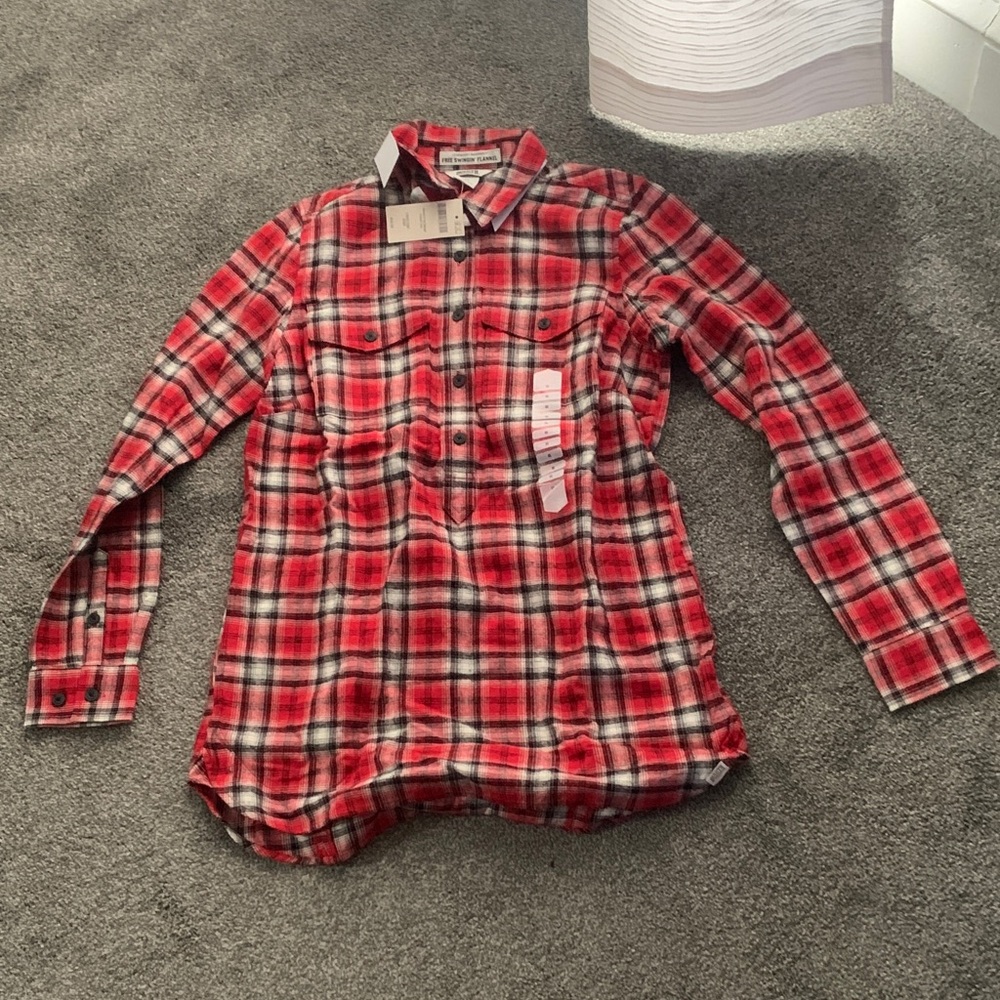 Duluth Trading Co Women’s free flowing flannel Shirt